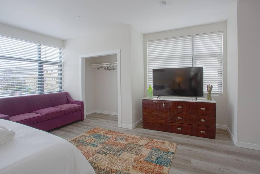 Comfy Studio With Cali King Size Mattress San Diego Extérieur photo