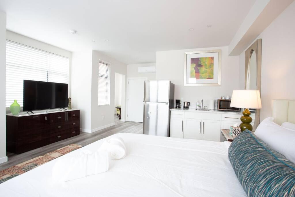 Comfy Studio With Cali King Size Mattress San Diego Extérieur photo