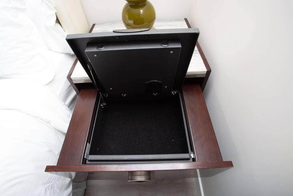 Comfy Studio With Cali King Size Mattress San Diego Extérieur photo
