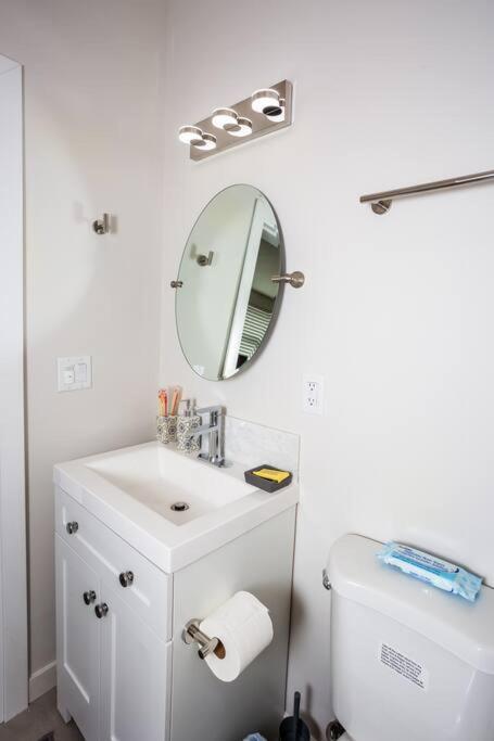 Comfy Studio With Cali King Size Mattress San Diego Extérieur photo