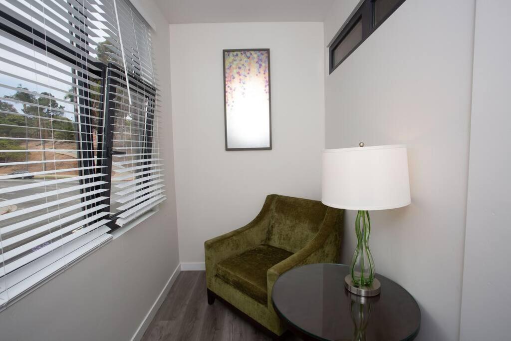 Comfy Studio With Cali King Size Mattress San Diego Extérieur photo