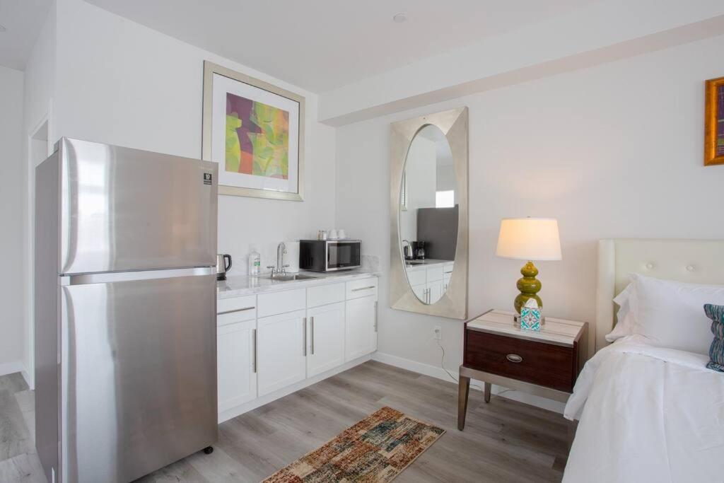 Comfy Studio With Cali King Size Mattress San Diego Extérieur photo